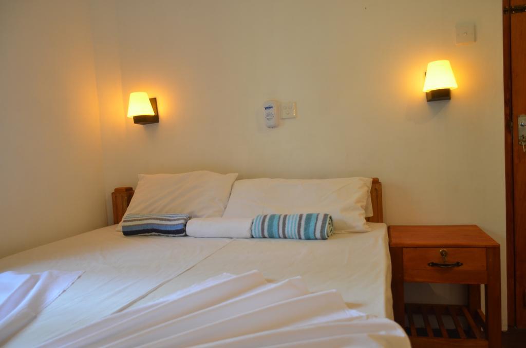 Yaye Guest House Tissamaharama Exterior photo